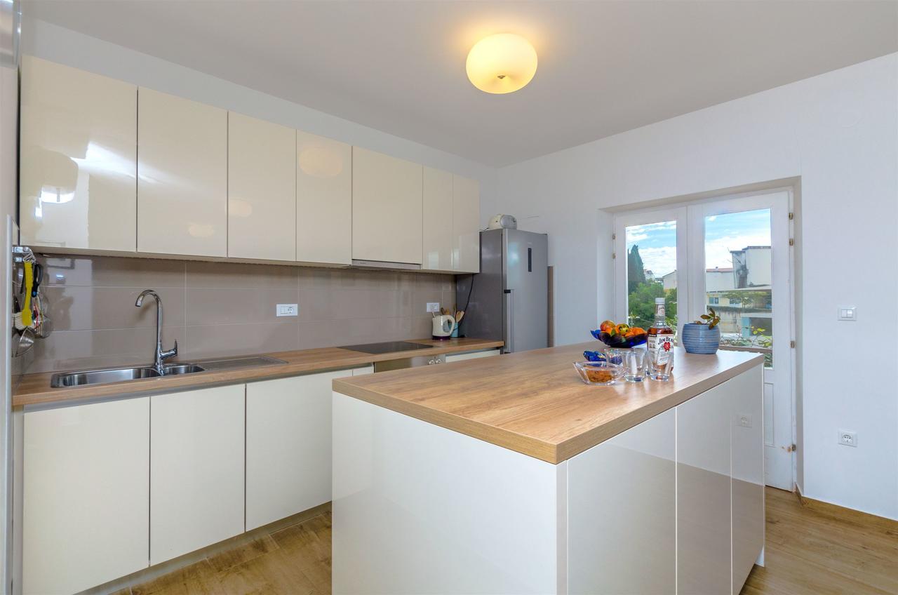 Apartments Mimi Primošten Eksteriør bilde
