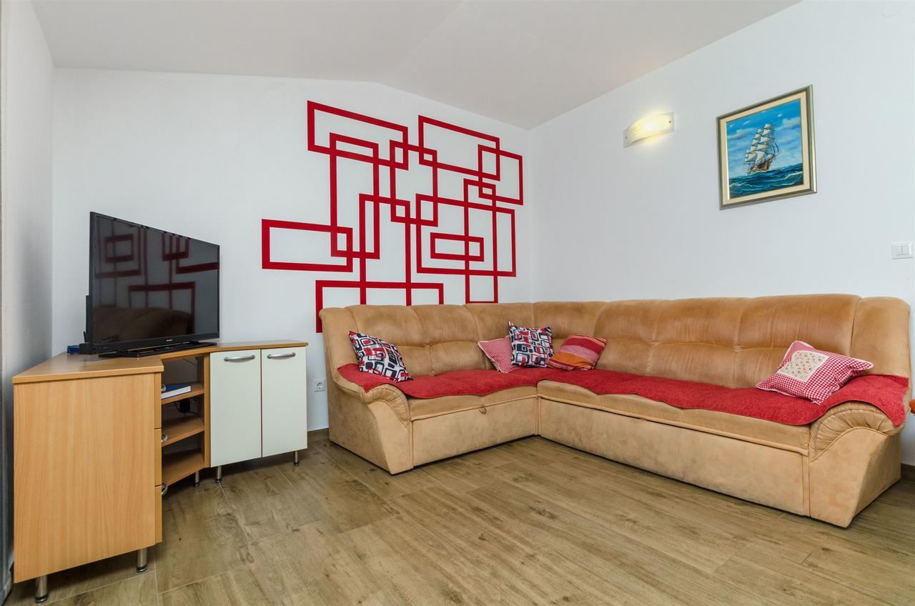Apartments Mimi Primošten Eksteriør bilde